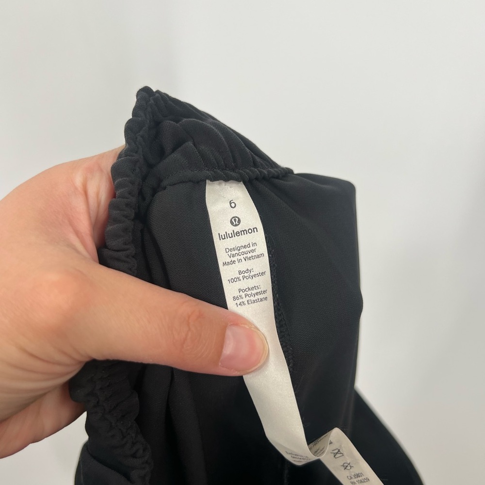 Lululemon Noir Crop Pants in Black High Rise - Picture 7 of 8